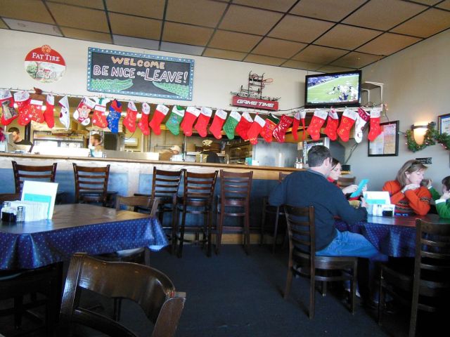 Memphis Pizza Cafe inside- RESIZE