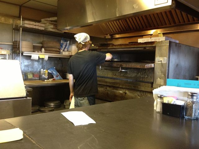 Memphis Pizza Cafe oven- RESIZE