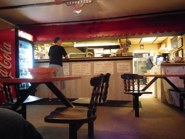 Geppettos - inside - RESIZE