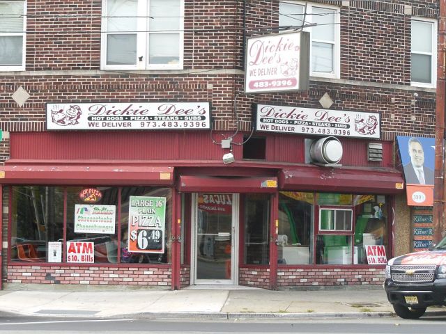 Dickie Dees outside - RESIZE