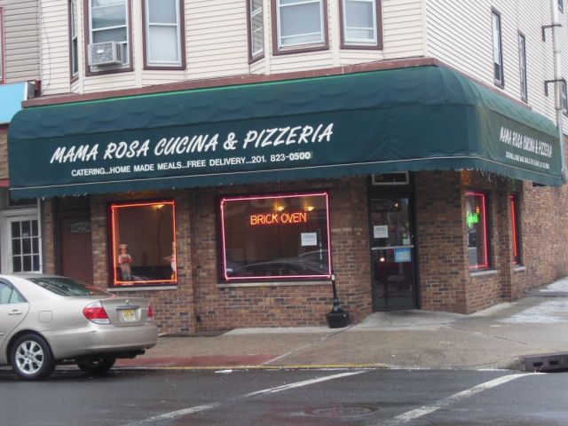 Mama Rosas - inside - RESIZE