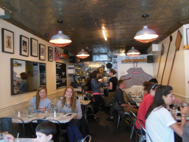 Motorino - inside- RESIZE