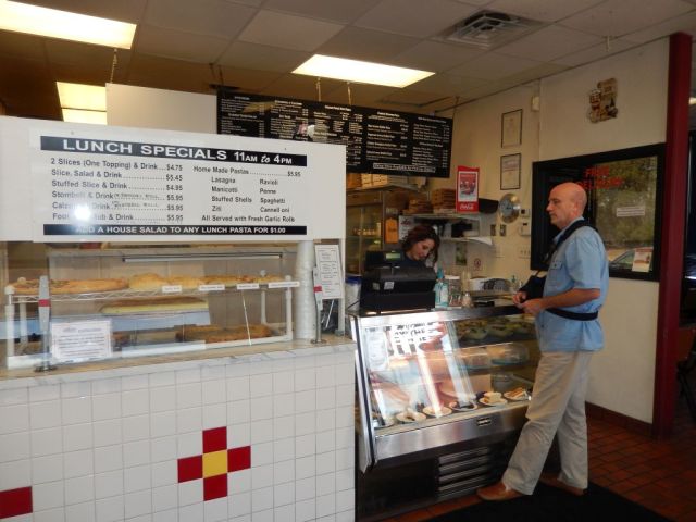 Nizza Pizza - counter - RESIZE