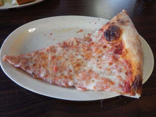 Nizza Pizza - slice - RESIZE