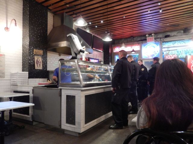 Rosas Pizza - inside - RESIZE