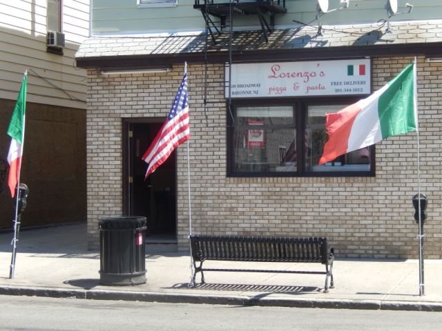 Lorenzos Pizza - outside - RESIZE