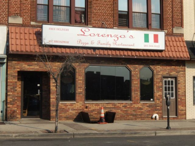 Lorenzos Pizza - NEW outside - RESIZE