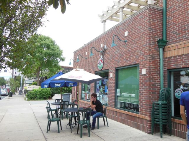 Papalinos outside - RESIZE