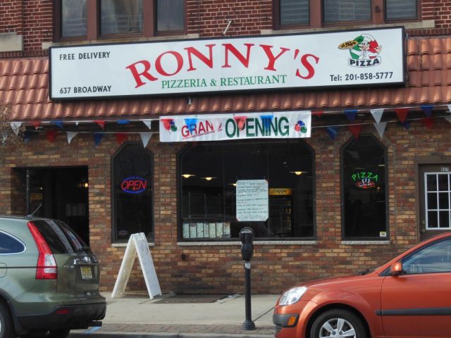 Ronnys - outside - RESIZE