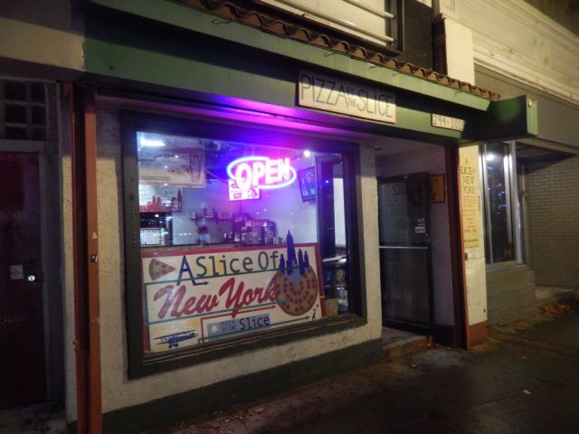 A Slice of NY - outside - RESIZE