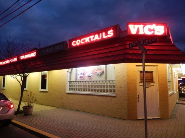 Vics - outside - RESIZE