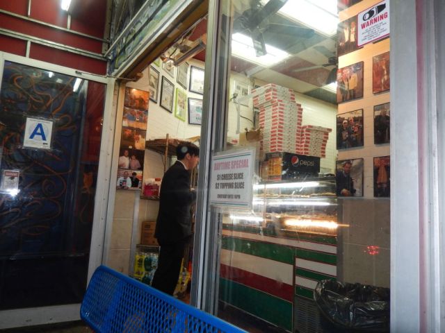 Champion Pizza - inside - RESIZE