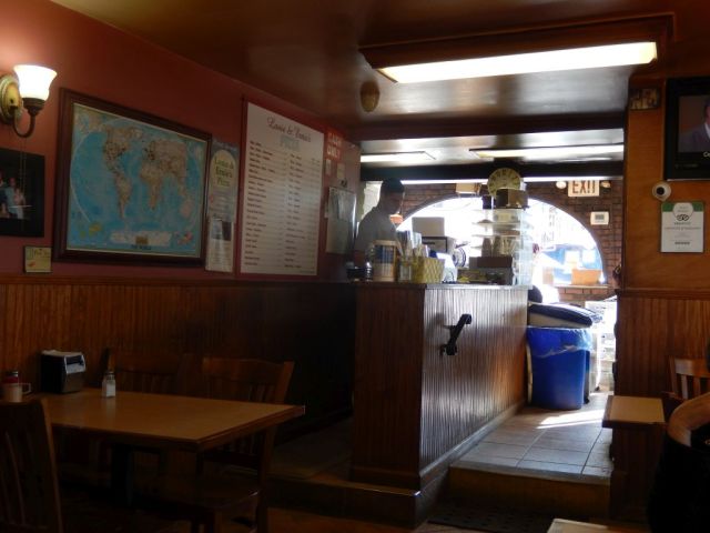 Louie &amp; Ernies - counter - RESIZE