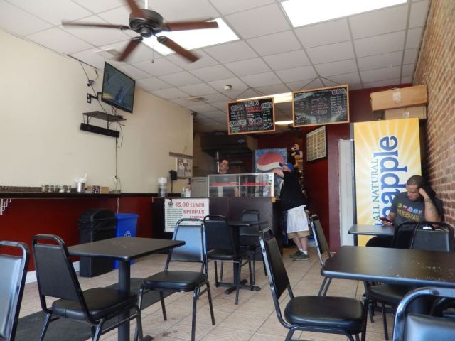 prince-of-pizza-bayonne-inside-resize