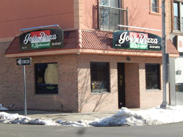 Joes Pizza - outside new - RESIZE