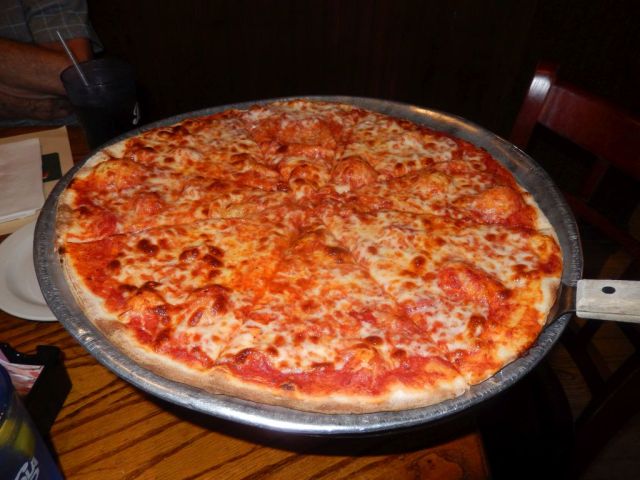 Sun Tavern - pizza - RESIZE