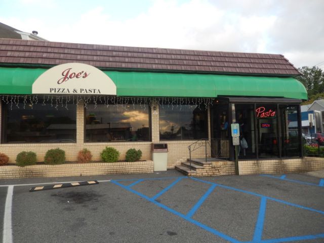 Joes Pizza &amp; Pasta - outside - RESIZE