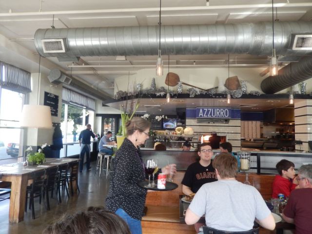 Azzurro Pizzeria - inside - RESIZE