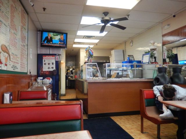 Antonios - inside - RESIZE