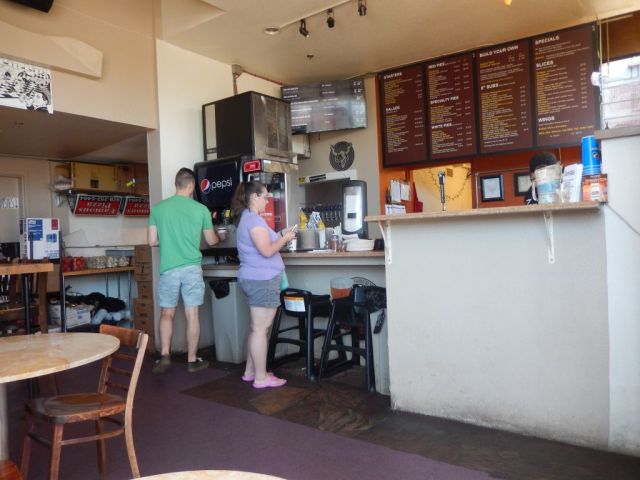 Famous Pizza - inside - RESIZE