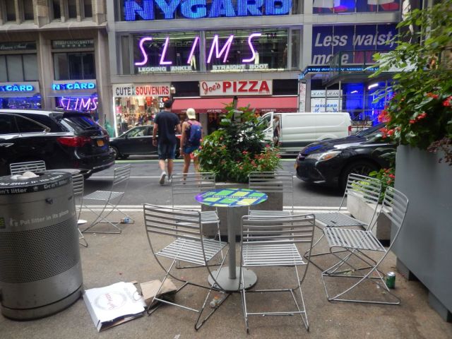 Joes Pizza Broadway - across the street - RESIZE