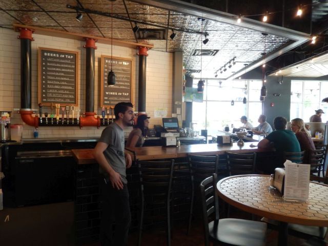 five points pizza west - inside 1 - resize