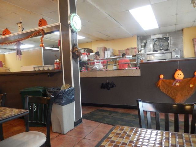 Roccos - inside 1 - RESIZE