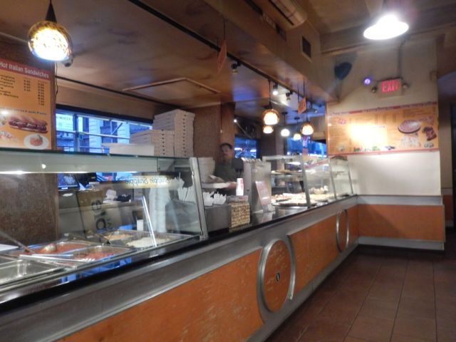 Pizza Mercato - inside - RESIZE