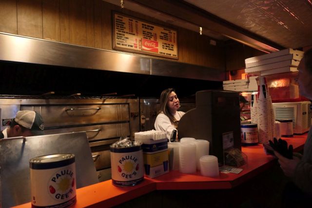 Paulie Gees - inside2 - RESIZE