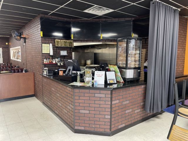 Brooklyn Pizza &amp; Cafe - inside1 - RESIZE