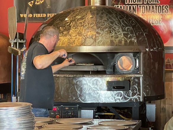 ECKWIN - Pizza Axt Wikinger inkl. Lederschutz - Pizzamesser für echte Wikinger - Pizzaschneider